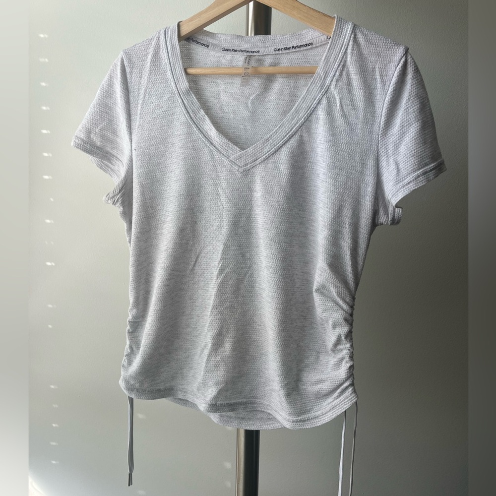 Calvin Klein Women's Light Gray Short Sleeve Top